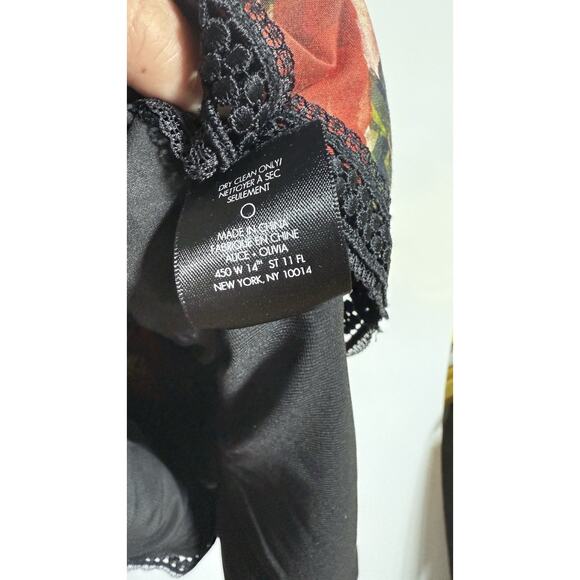 Alice Olivia Rapunzel dress in blooming garden Size 4 $350 Floral Lace - Picture 7 of 9